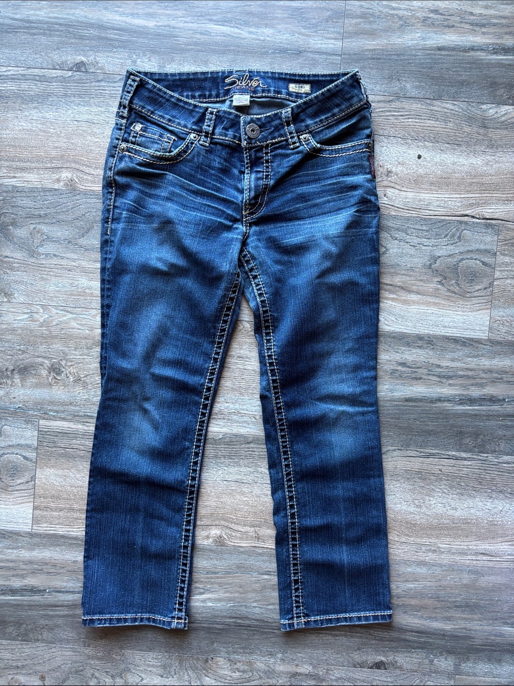 Silver Jeans “Suki Capri” Denim size 29
